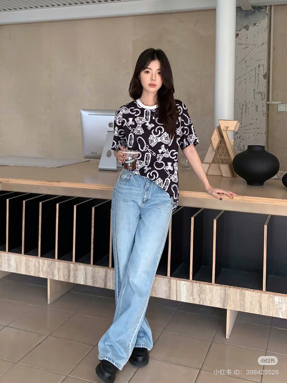  Áo đen dài tay - hoạ tiết nơ 