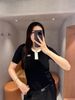  Áo thun đen ngắn tay, cổ tròn trắng khoá zip 