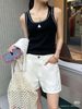  Áo tanktop đen, gấu trắng 