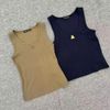  Áo tanktop màu xanh rêu 