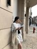  Bộ áo khoác và quần sooc jean trắng set 