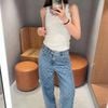  Tanktop trắng vân logo nổi + cổ viền chữ 