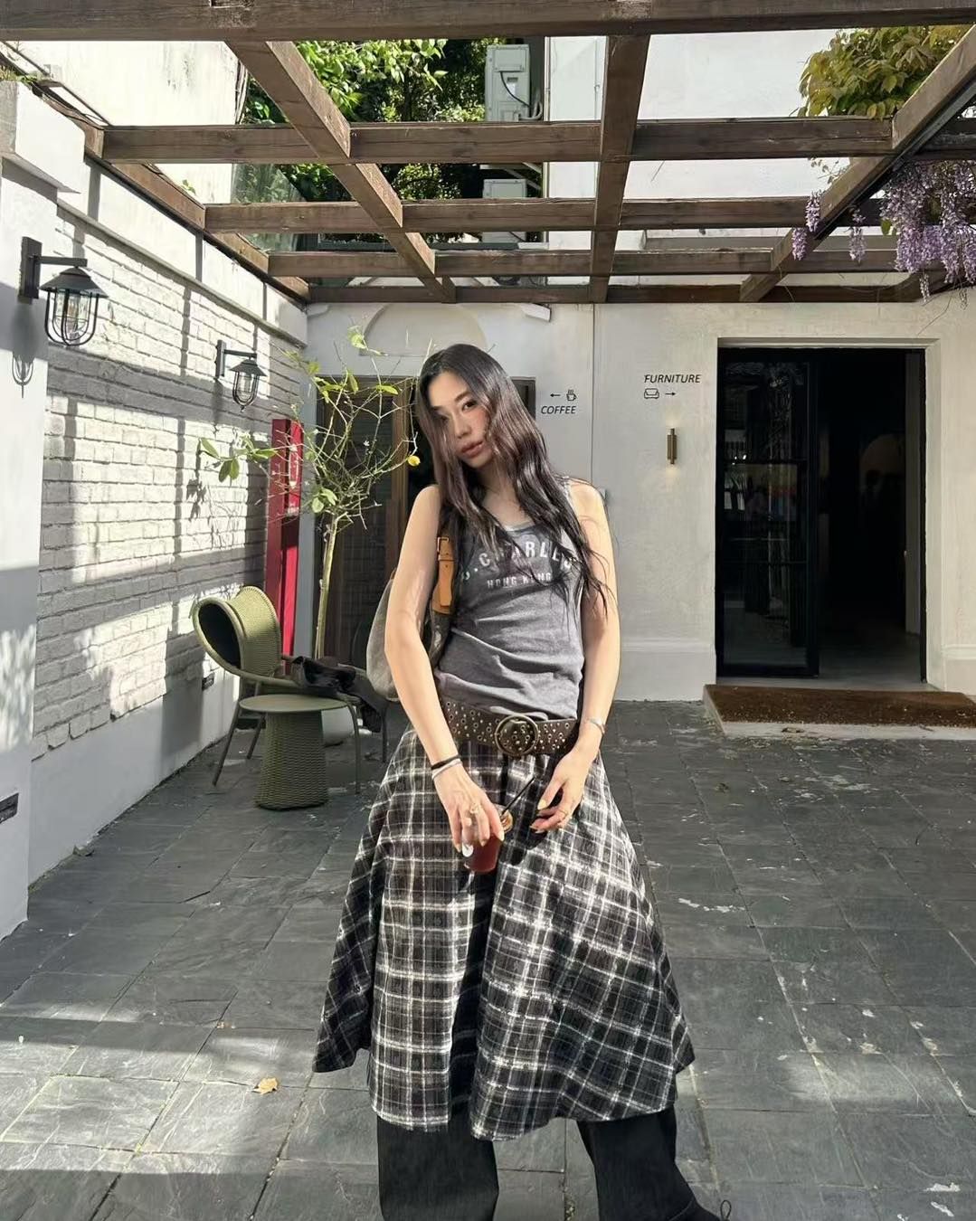  Áo tanktop màu xám tro 