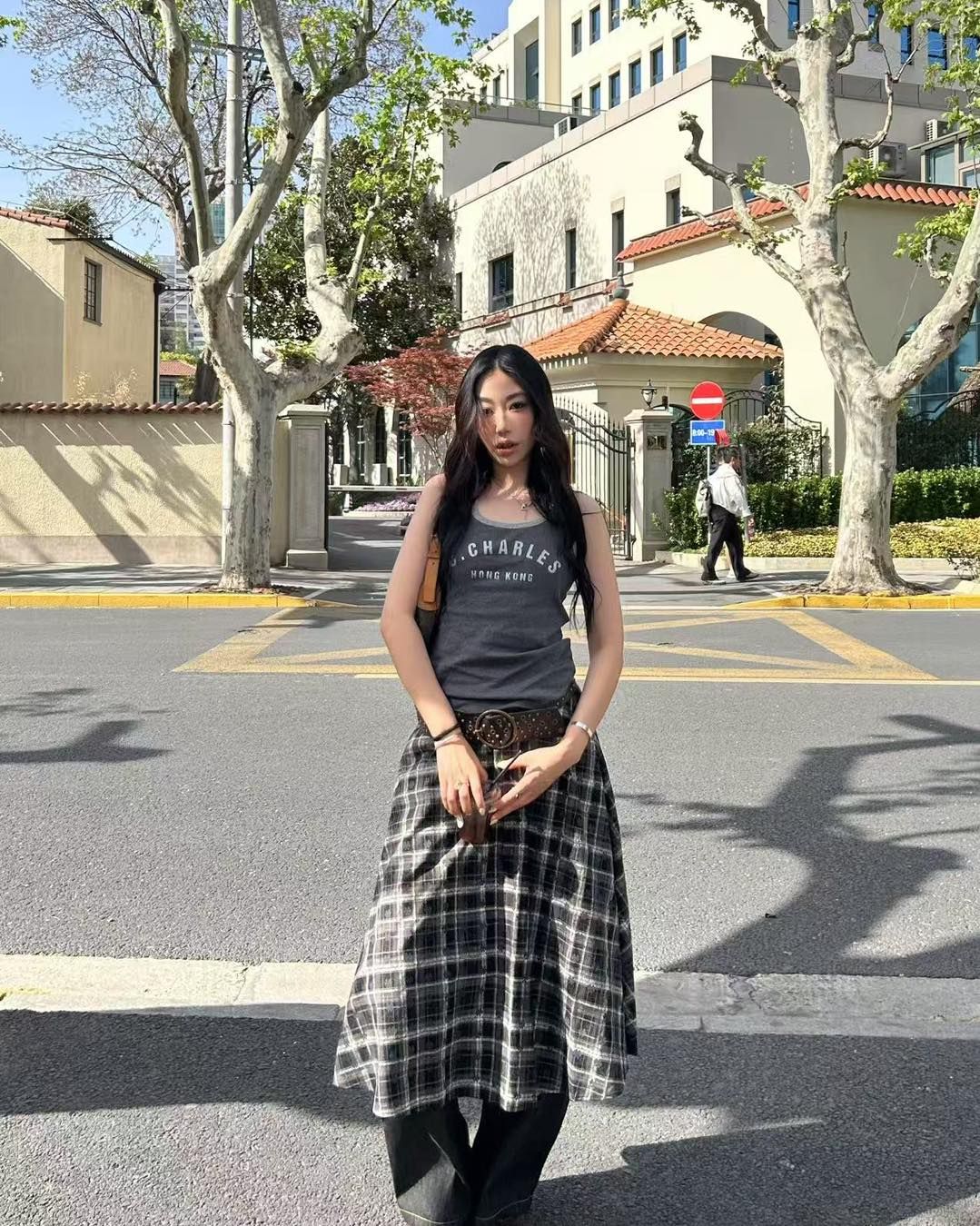  Áo tanktop màu xám tro 