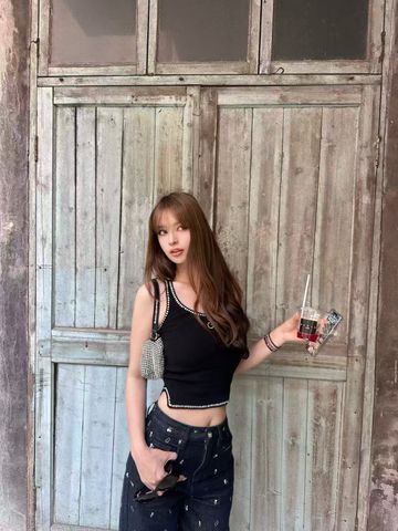  Áo tank top đen viền trắng CC 