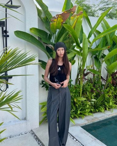  Áo ba lỗ đen-gấu trắng trên chữ 