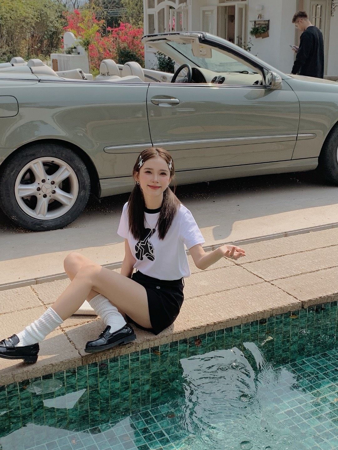  Áo T- shirt trắng gấu đen 