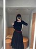  Áo đen dài tay - chữ sườn trắng 