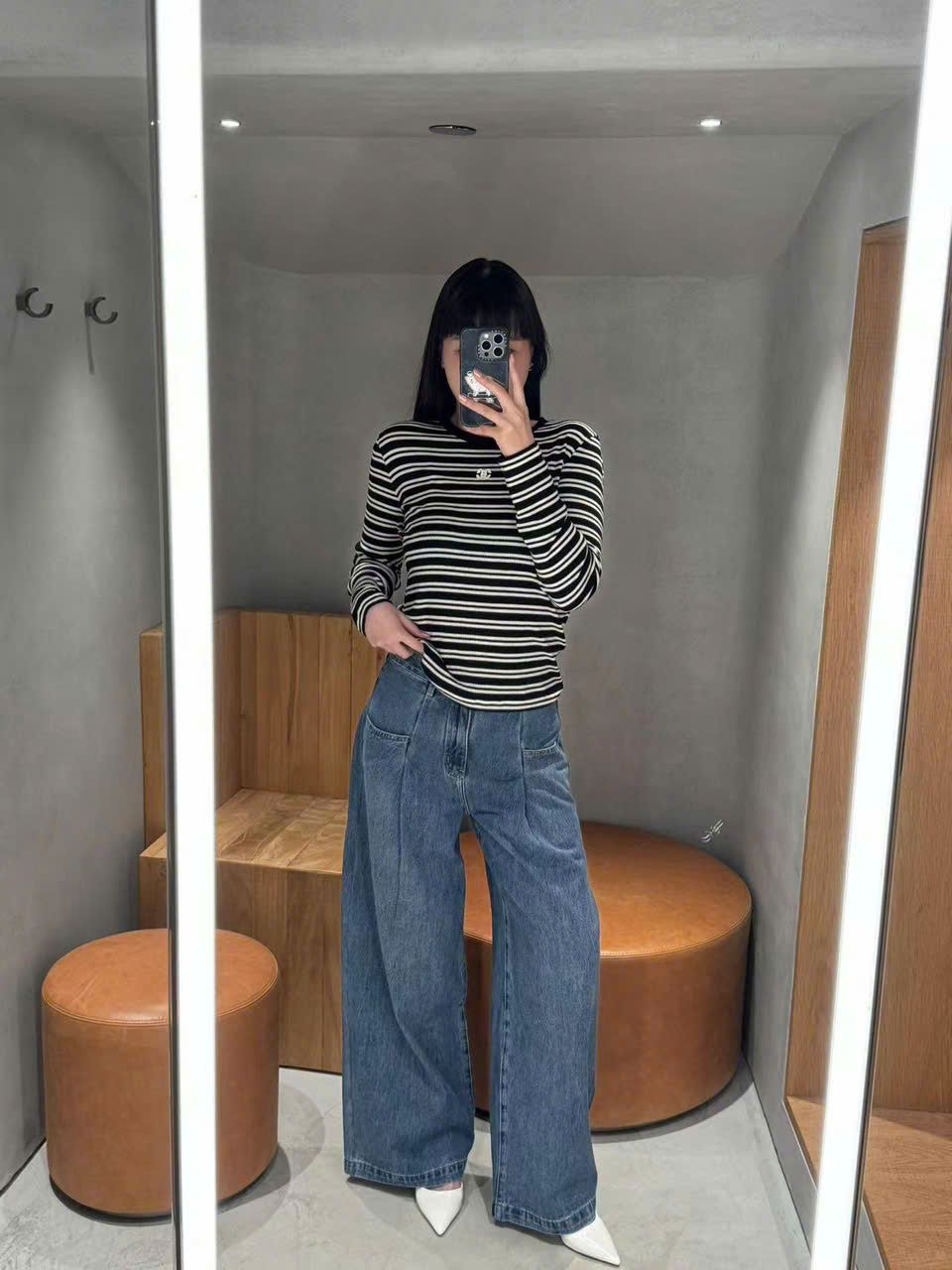  Áo dài tay kẻ đen trắng 