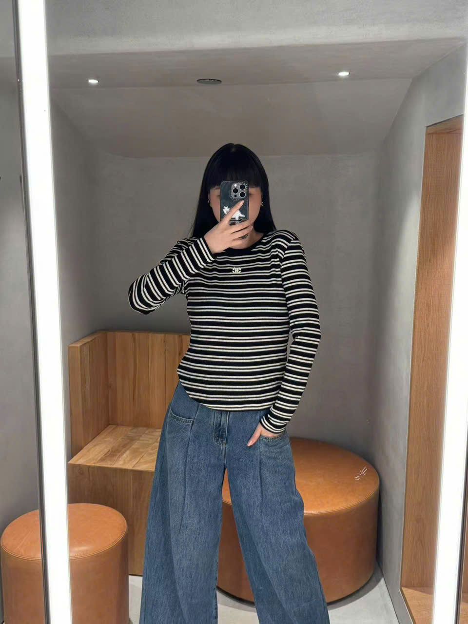  Áo dài tay kẻ đen trắng 