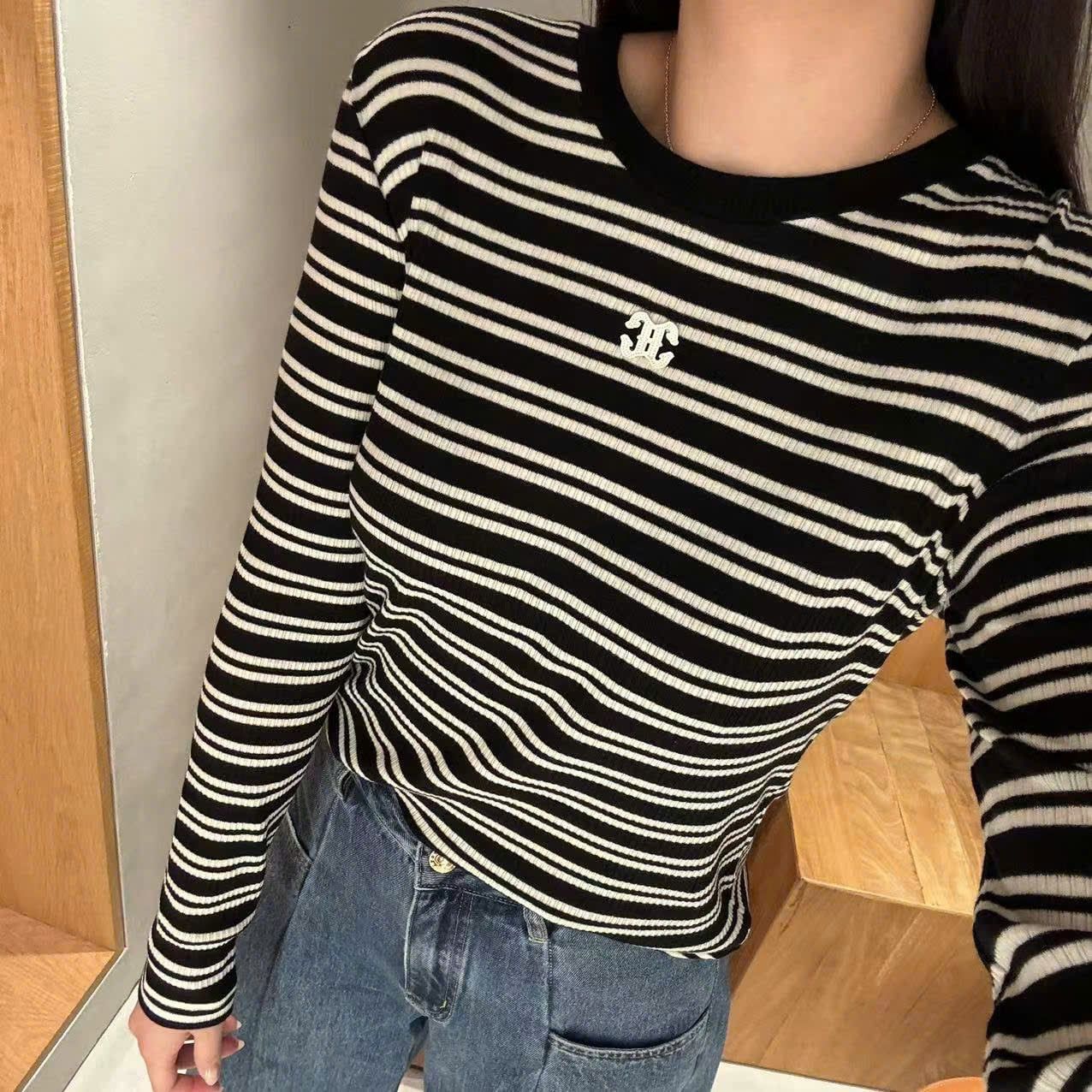  Áo dài tay kẻ đen trắng 