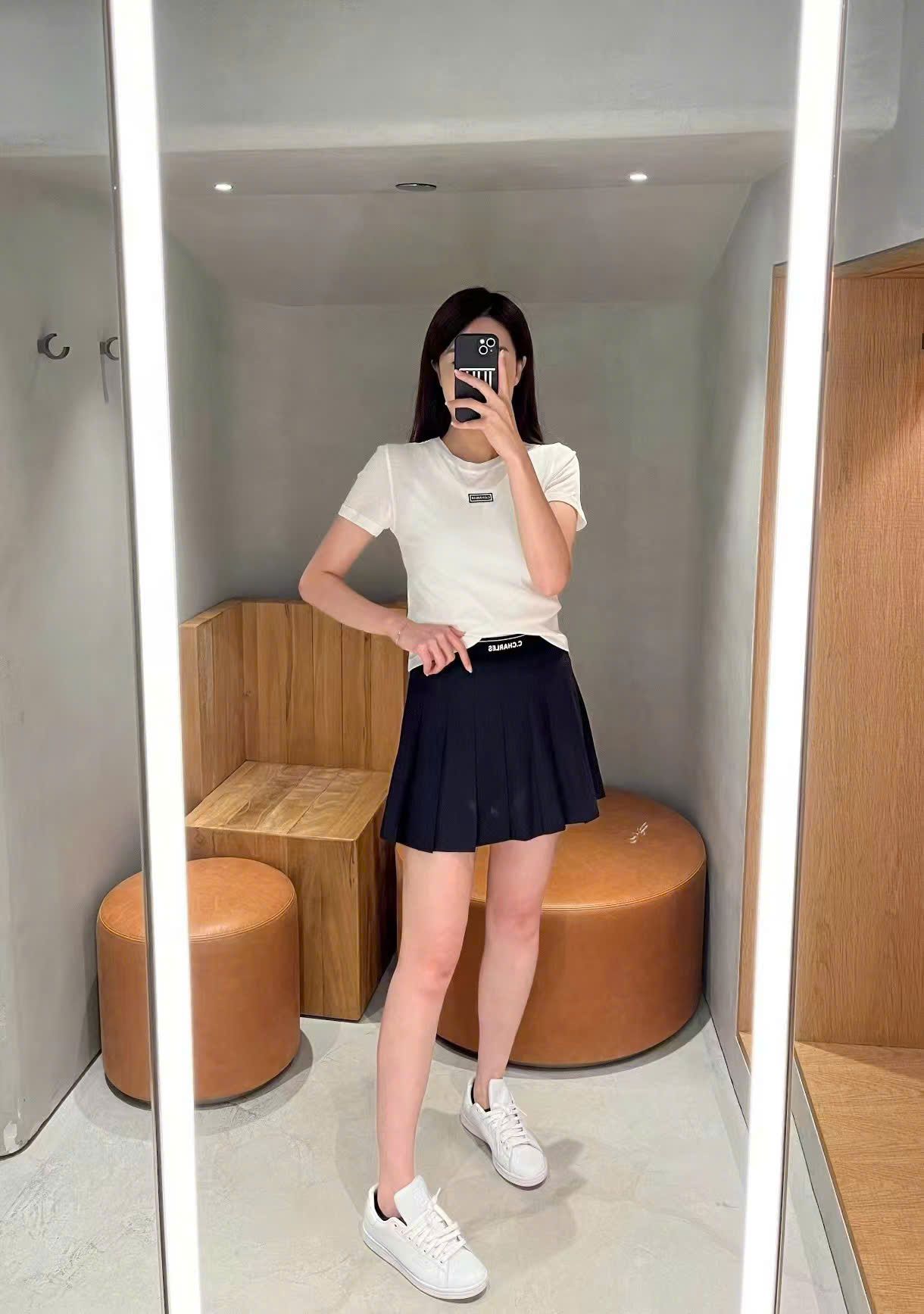  Áo trắng xuyên thấu - logo đen 