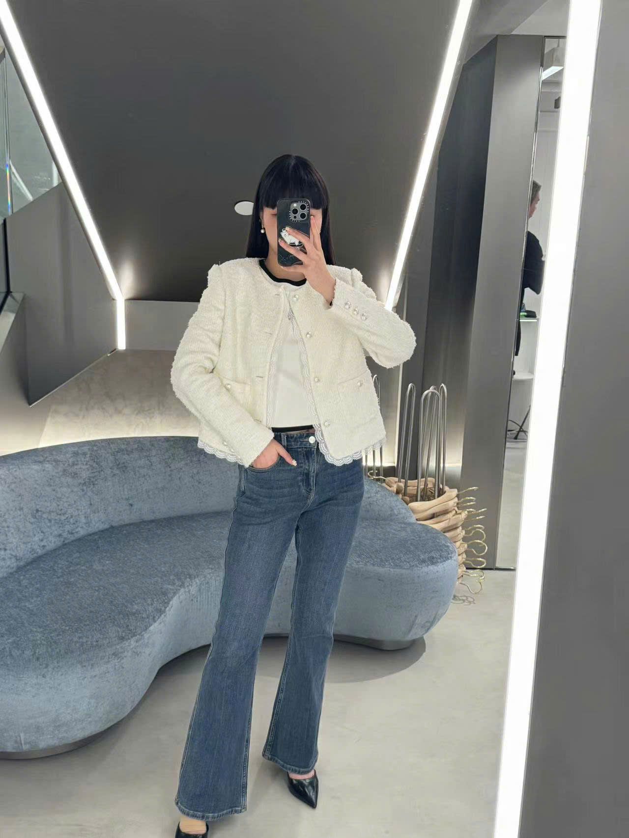  Áo dạ tweed trắng, viền ren 