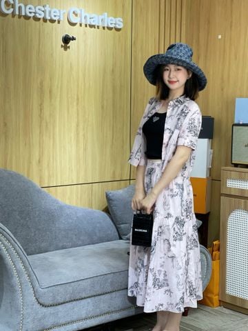  Áo sơ mi hồng - hoạ tiết gấu 