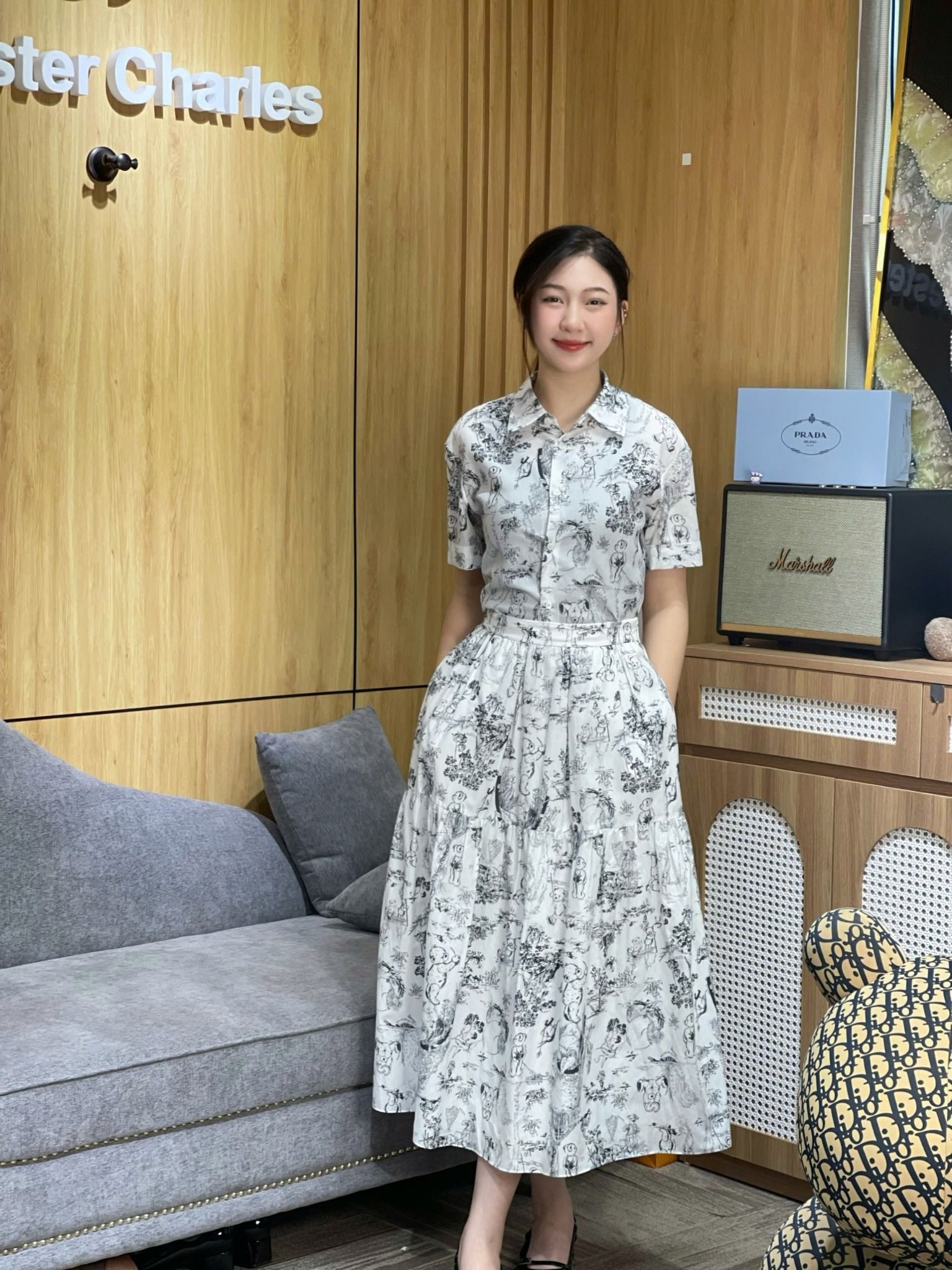  Chân váy trắng - hoạ tiết gấu 