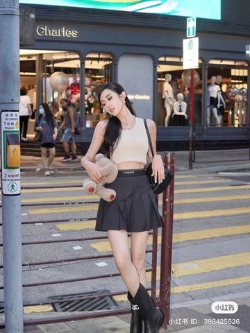  4.Chân váy xếp cạp chester 