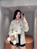  Áo Tweed logo chạy cúc đen 