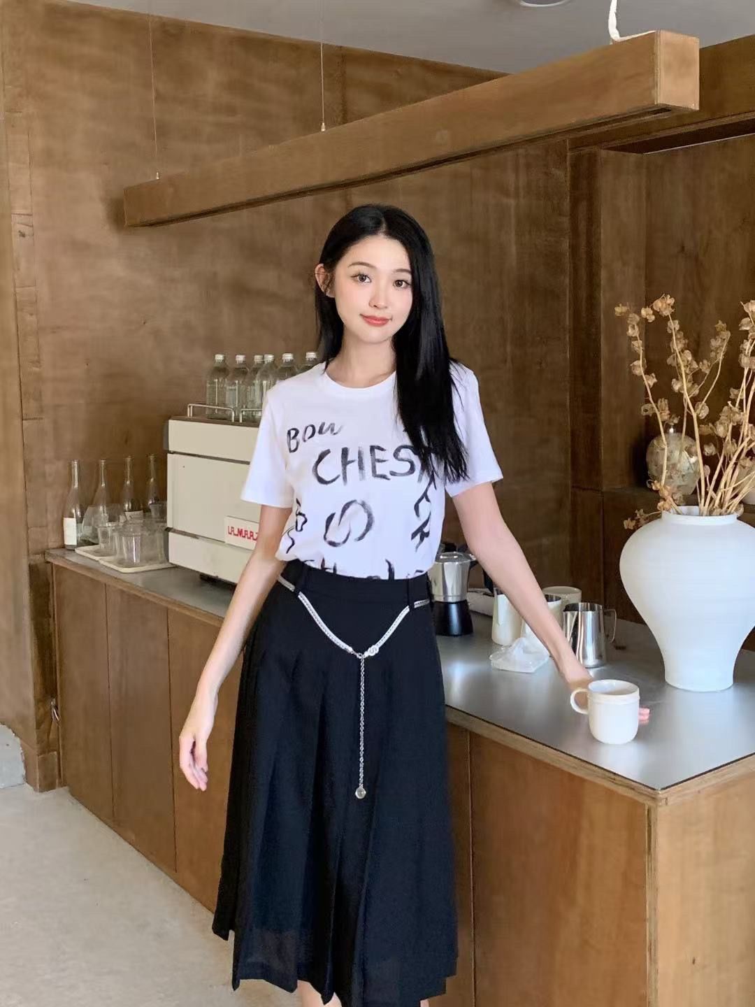  Áo phông trắng - hoạ tiết chữ 