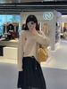  Áo len cổ tròn màu Camel 