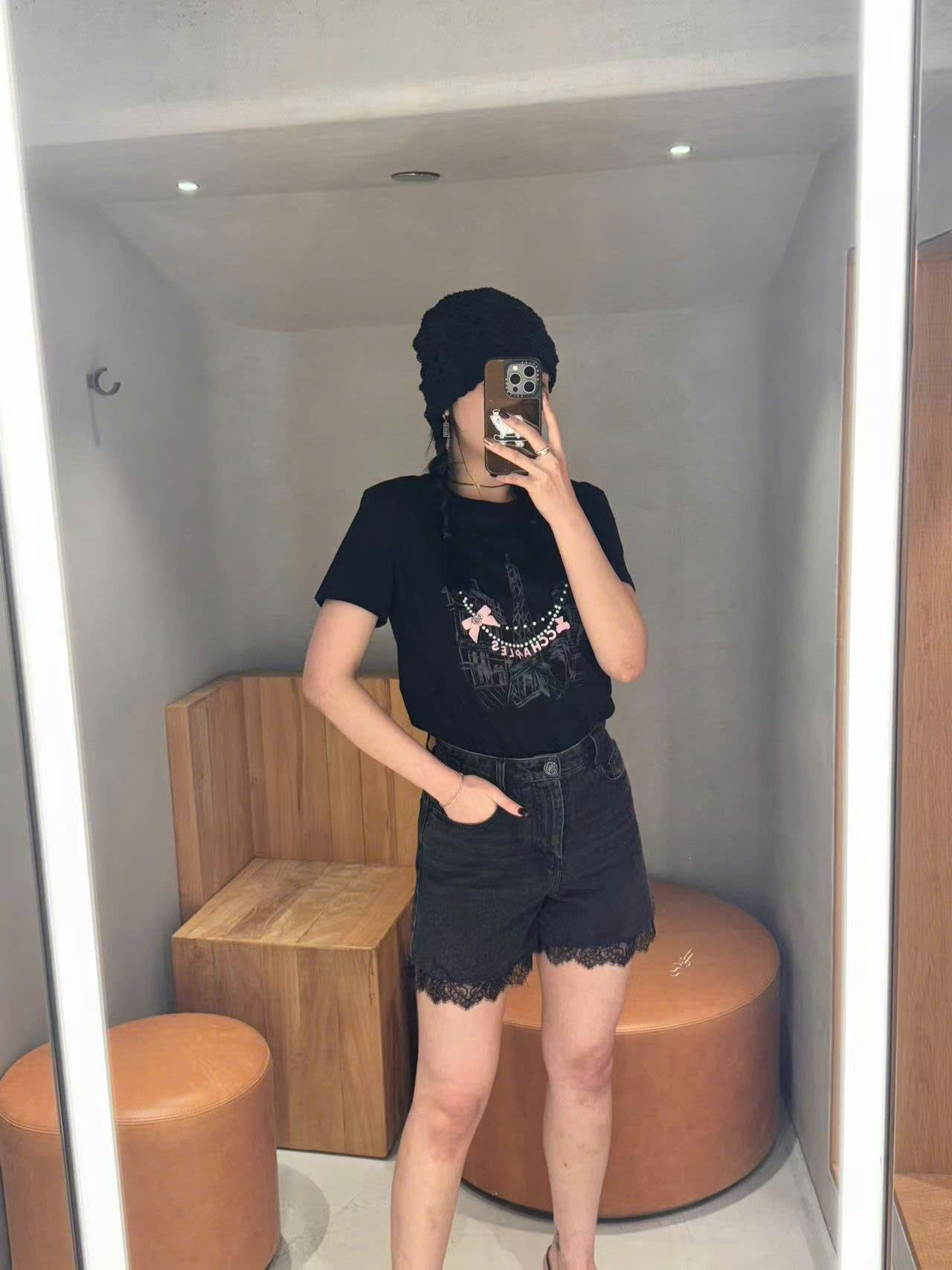  Quần sooc đen diềm 