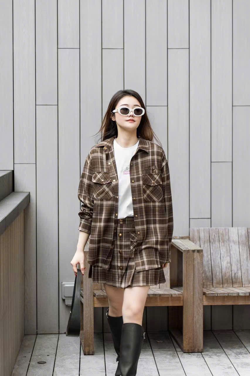  Áo kẻ caro nâu - 2 túi trước 