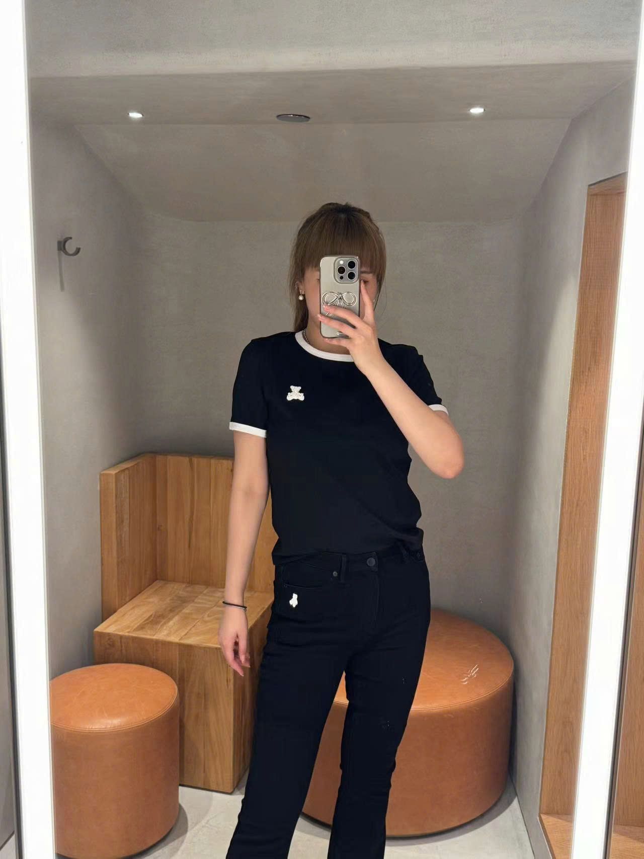  Quần jean đen gấu 