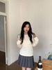  Áo len trắng thừng, gấu đỏ ngực trái 