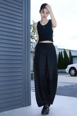  Quần lụa - Logo sáng 