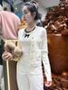  CDG trắng cúc vàng 