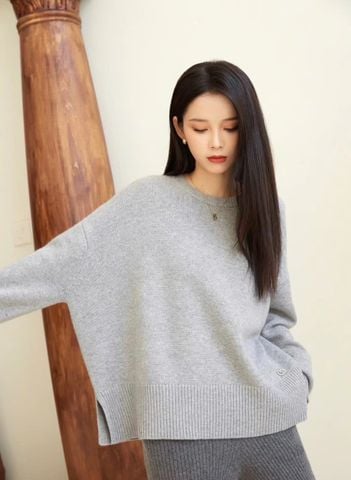  Áo len cashmere xám xẻ tà 