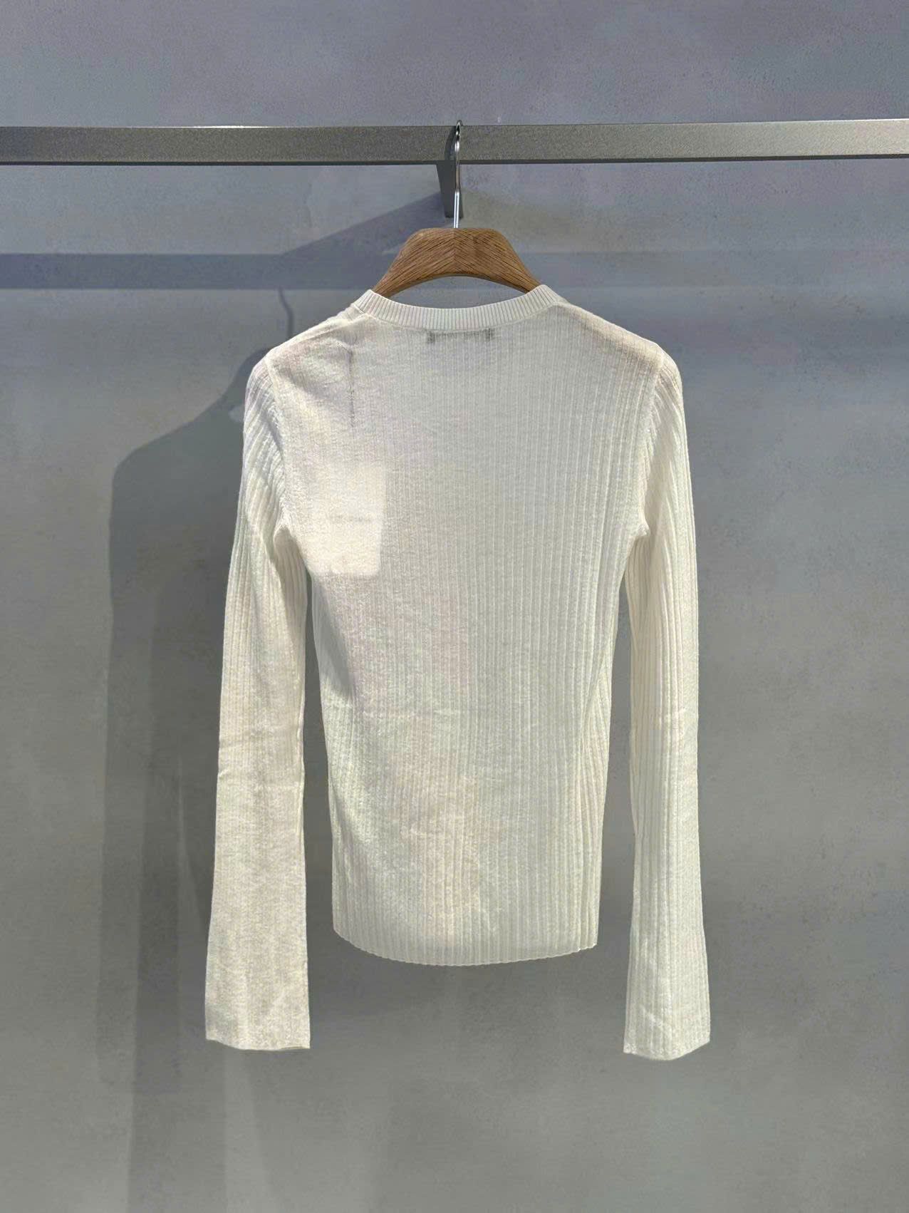  Áo len giấy trắng 