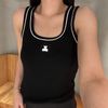 Áo tanktop đen, gấu trắng 