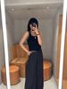  Áo tanktop đen, gấu trắng 