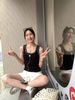  Áo tanktop đen, gấu trắng 