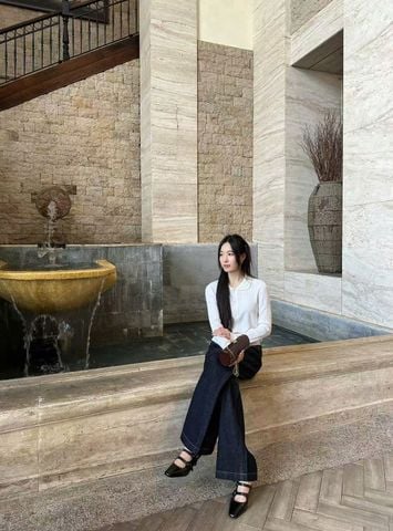  Áo CDG trắng cổ diềm 