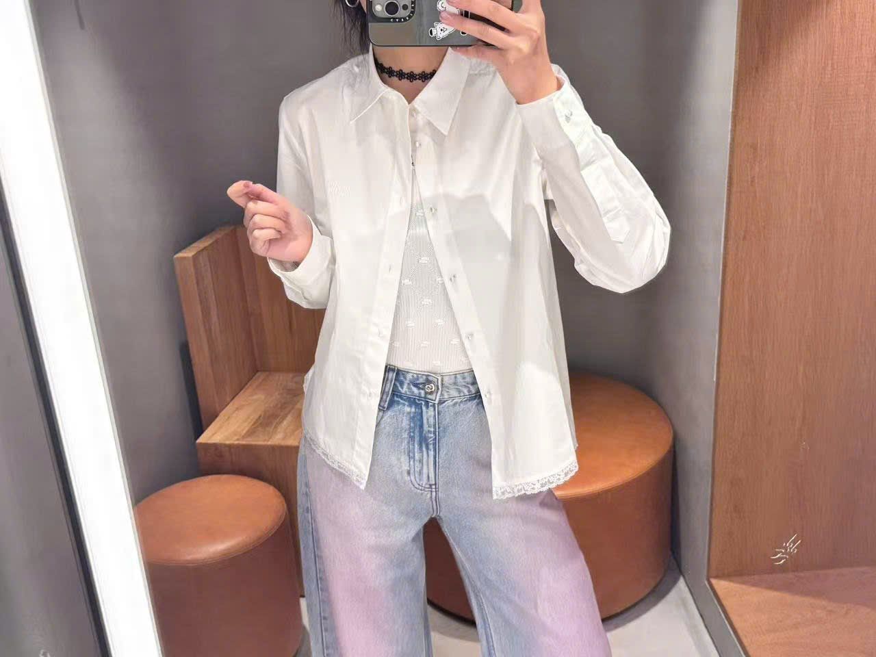  Áo sơmi trắng viền gấu Ren 