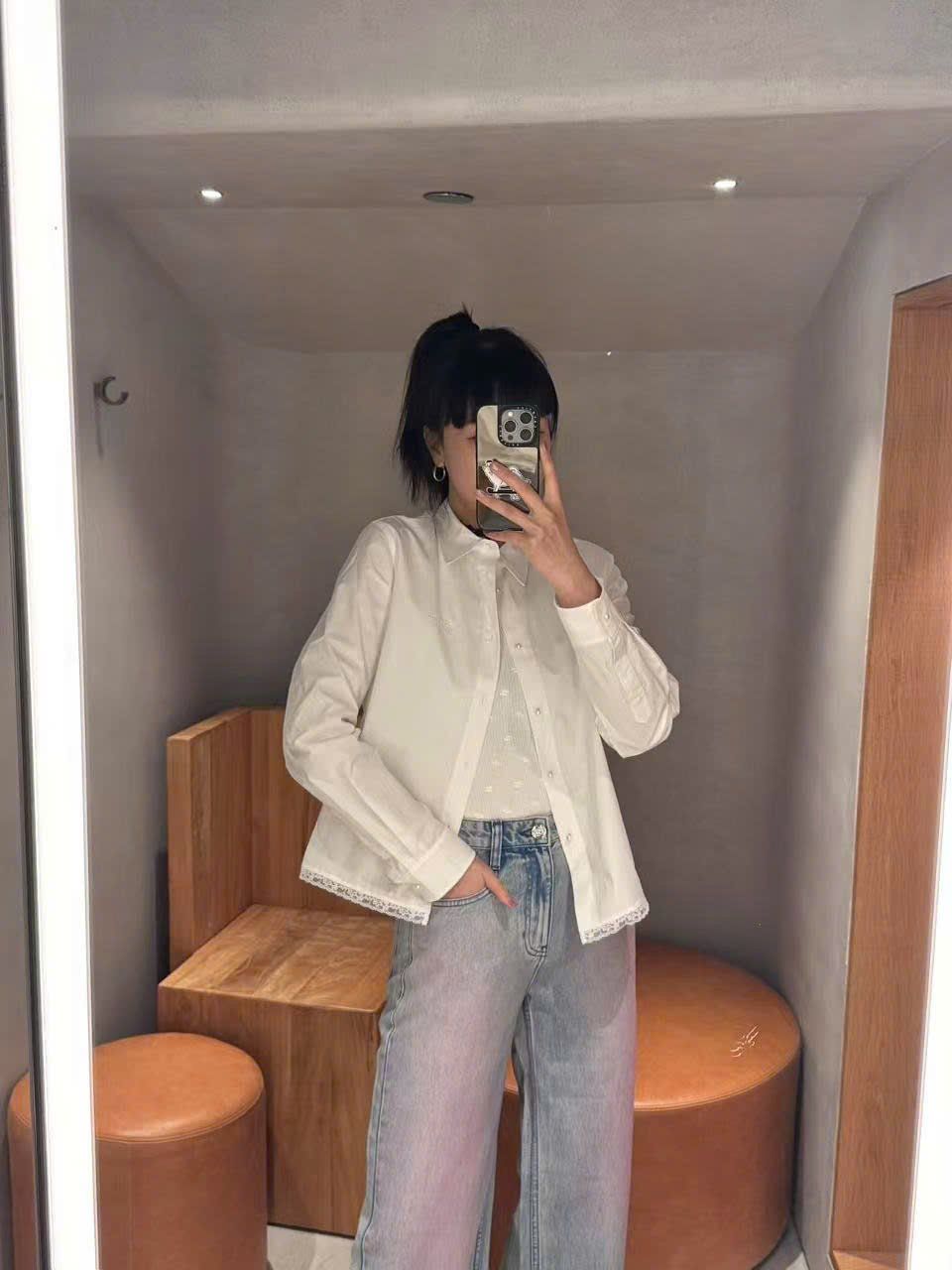  Áo sơmi trắng viền gấu Ren 