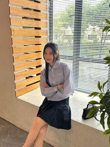  Áo sơ mi kẻ xanh - logo trắng ngực trái 