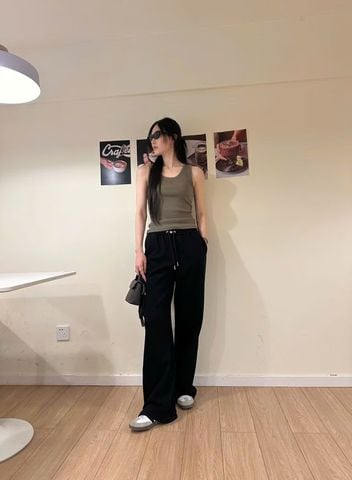  Quần nỉ đen- dây rút hoa văn nổi (ss25) 