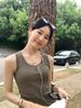  Áo tanktop màu xanh rêu 