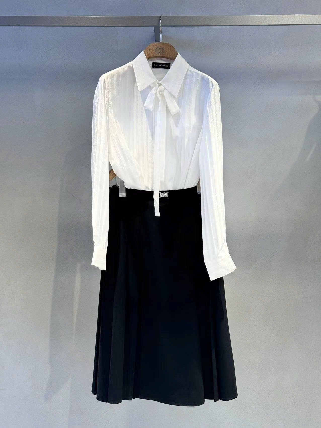  Áo sơ mi lụa full logo - dây nơ trắng 