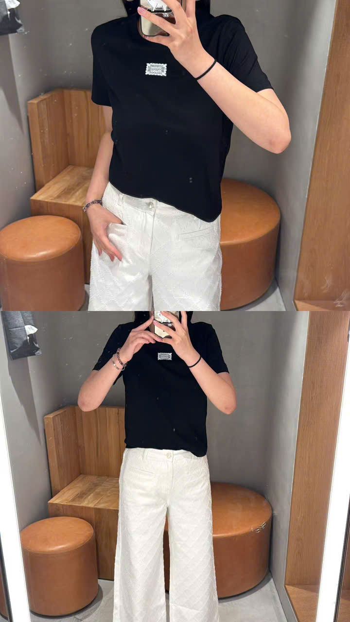  Áo phông đen logo, chữ nhật trắng 