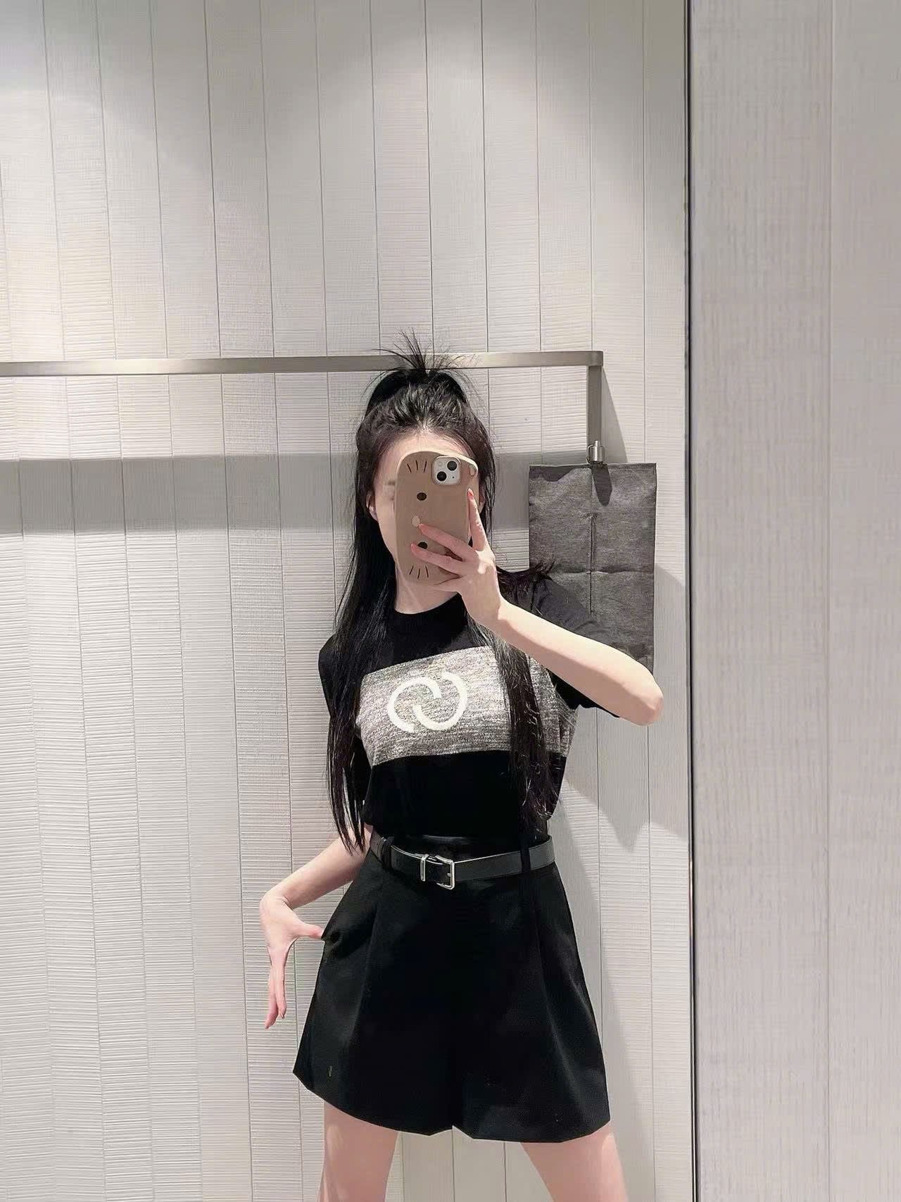  Quần sooc vải đen -belt da 