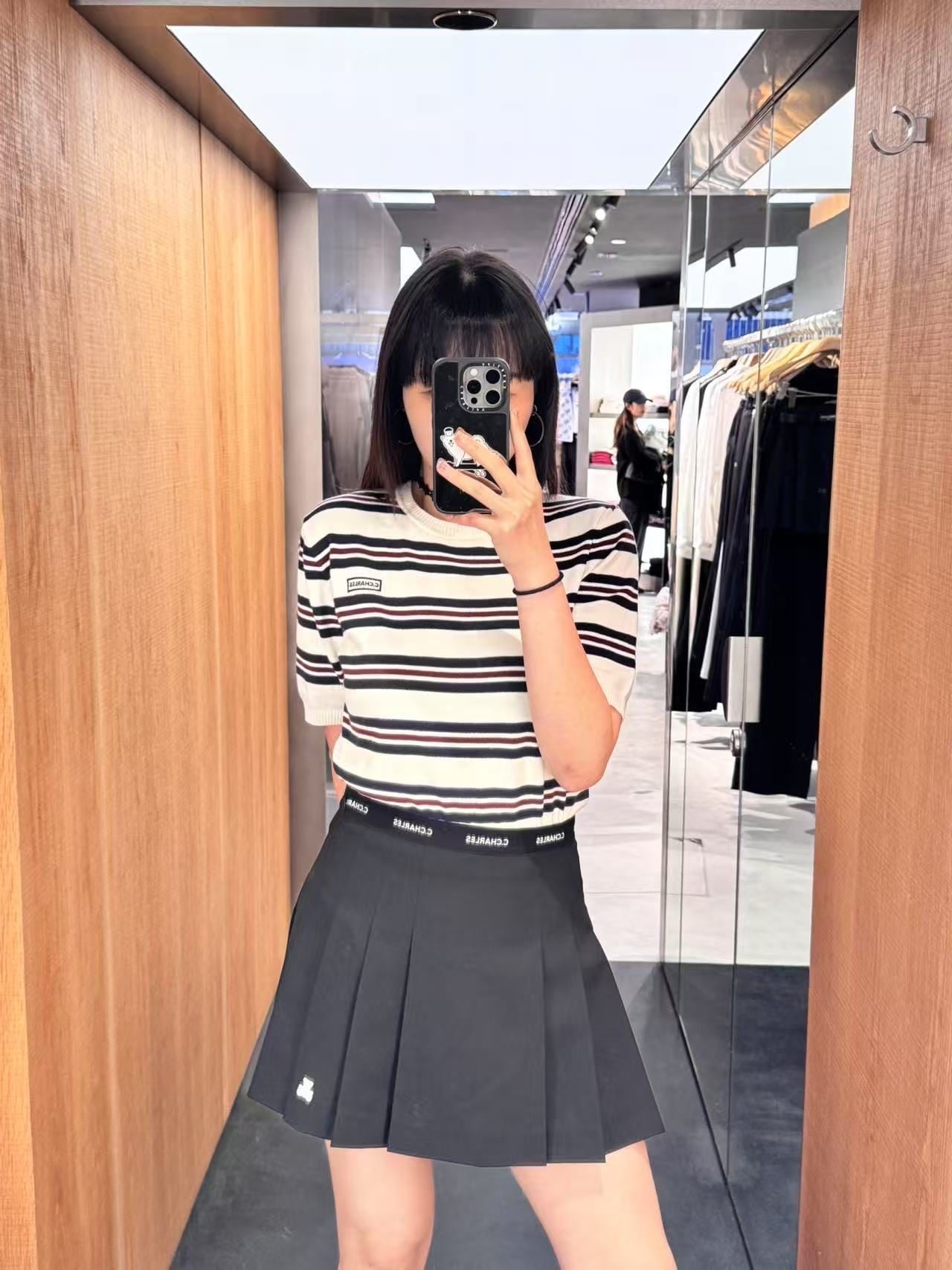  Áo ngắn tay trắng kẻ đen , đỏ ngang 