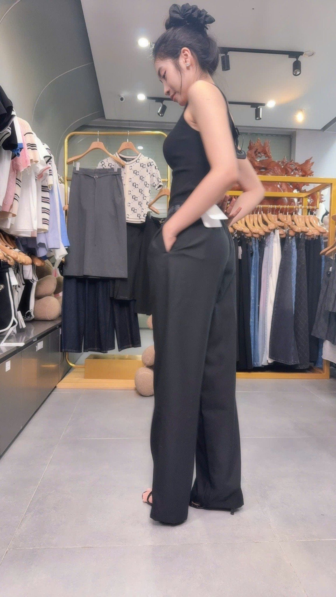  Quần Vải - cạp thun logo CH 