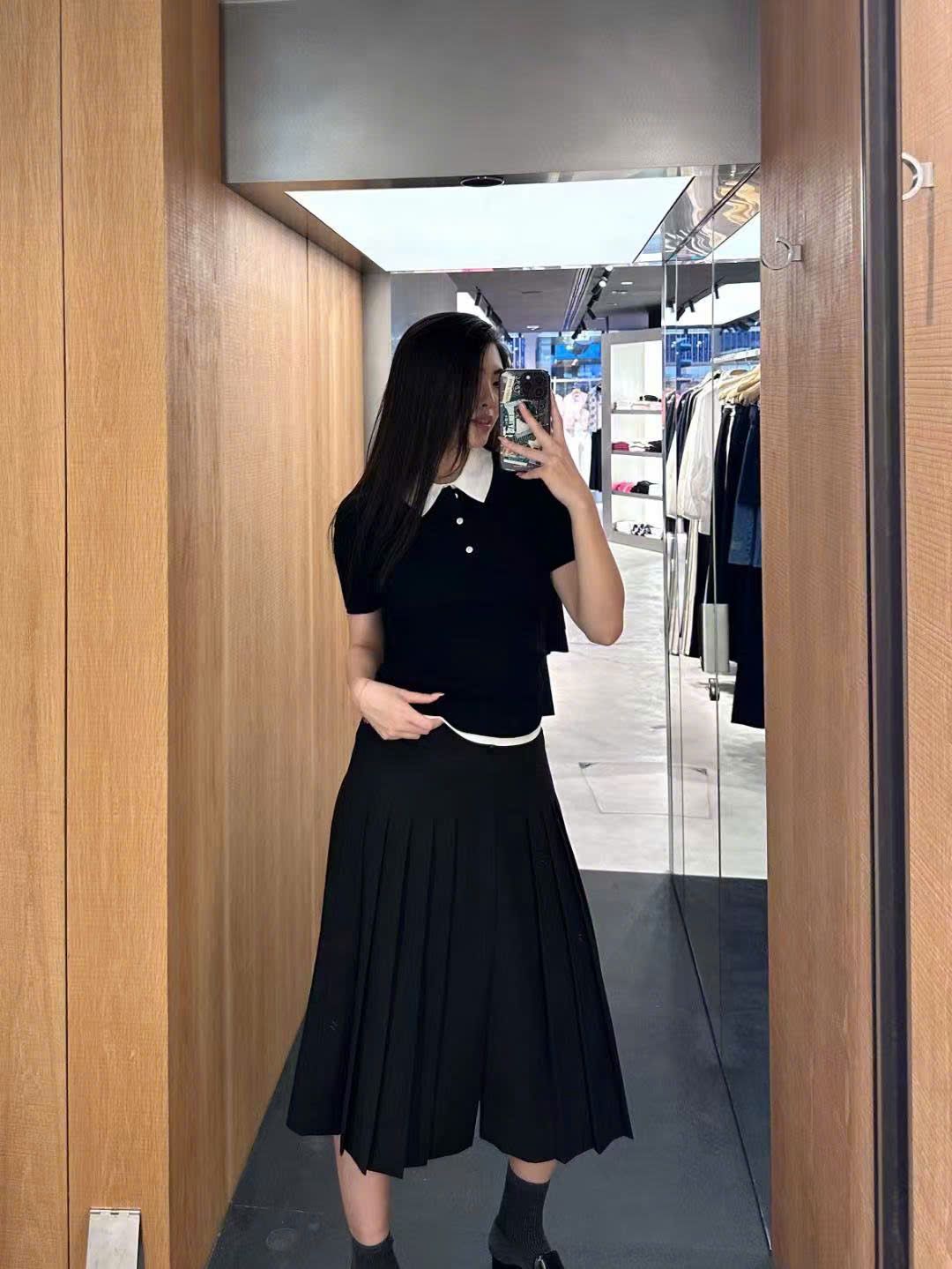  Chân váy dài xẻ tà gấu dưới 