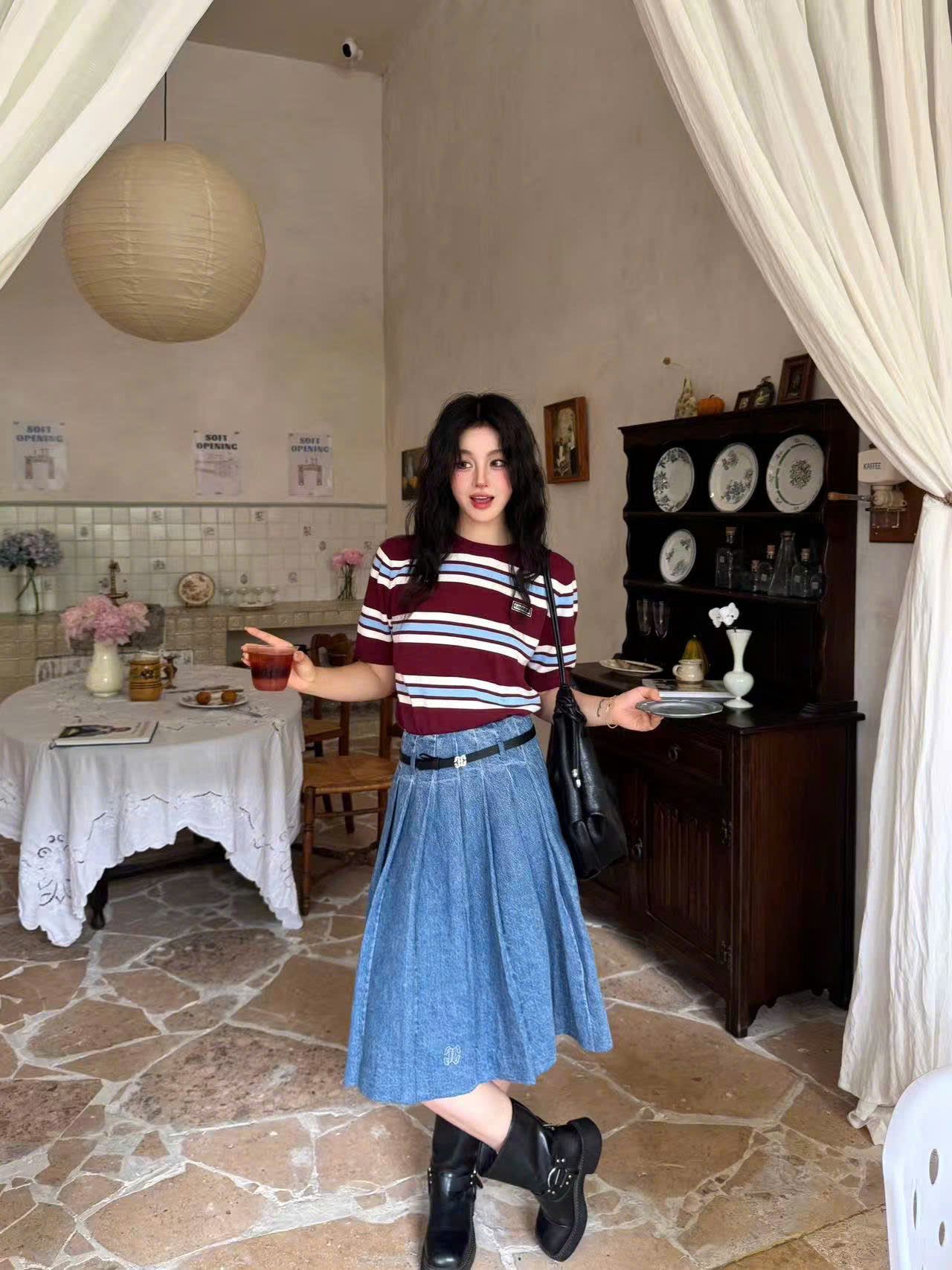  Áo ngắn tay đỏ kẻ trắng , xanh ngang 