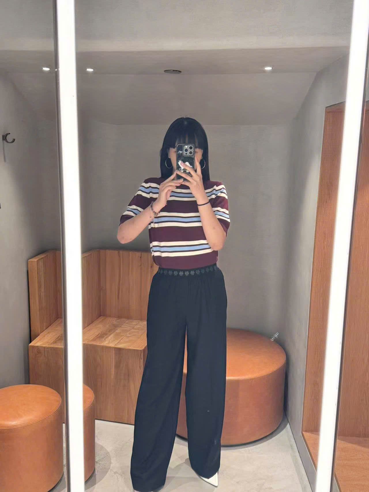  Áo ngắn tay đỏ kẻ trắng , xanh ngang 