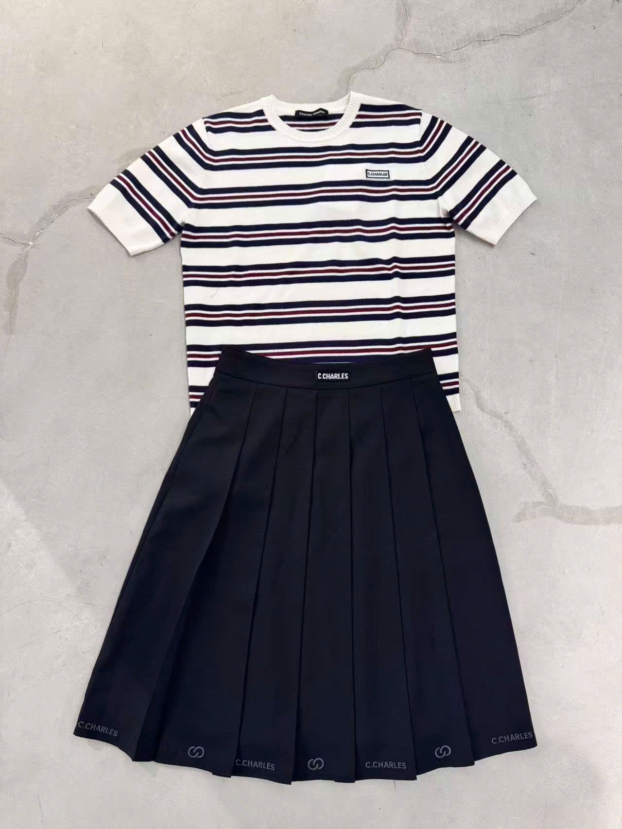  Áo ngắn tay trắng kẻ đen , đỏ ngang 