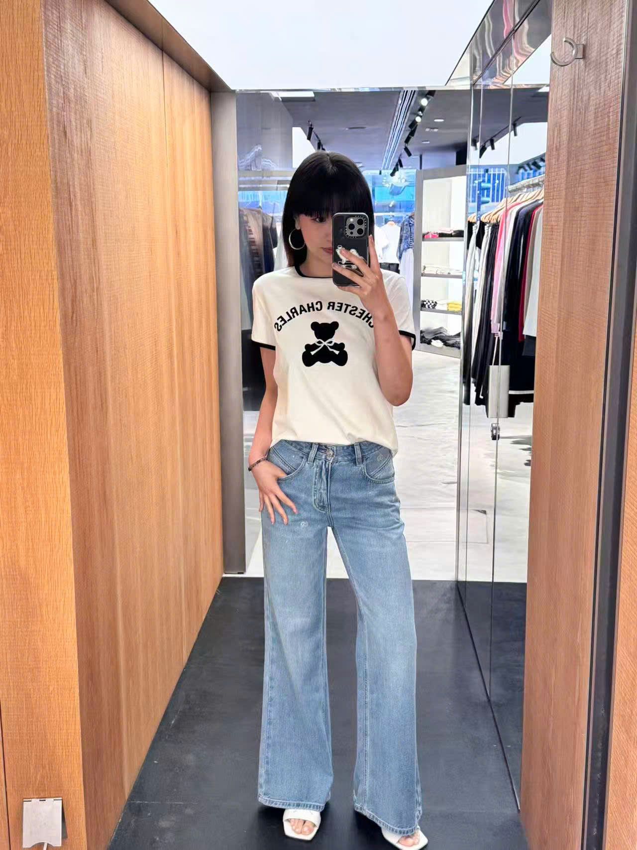  Áo T- shirt trắng gấu đen 